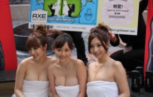 顽皮女朋友_高清高清免费观看