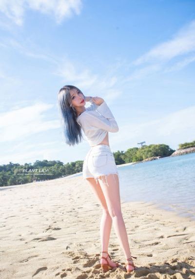奇怪的美发沙龙完整版_BD英语HD高清在线观看